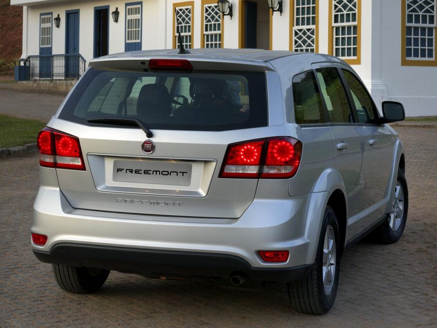  Fiat Freemont 2011 года  (BR) (фото 4 из 16)